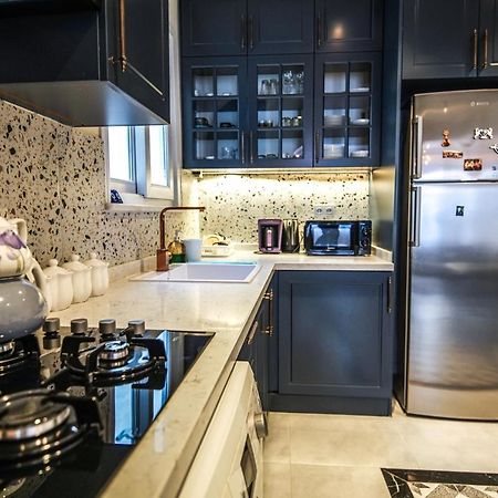 Center Of City In Besiktas 2 Plus 1 With 2 Bathroom And 3 Air Conditioner Istambul Extérieur photo