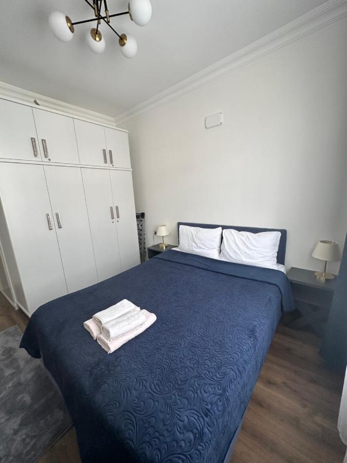 Center Of City In Besiktas 2 Plus 1 With 2 Bathroom And 3 Air Conditioner Istambul Extérieur photo