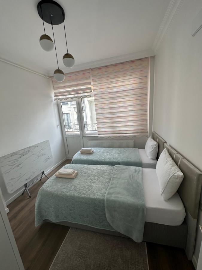 Center Of City In Besiktas 2 Plus 1 With 2 Bathroom And 3 Air Conditioner Istambul Extérieur photo